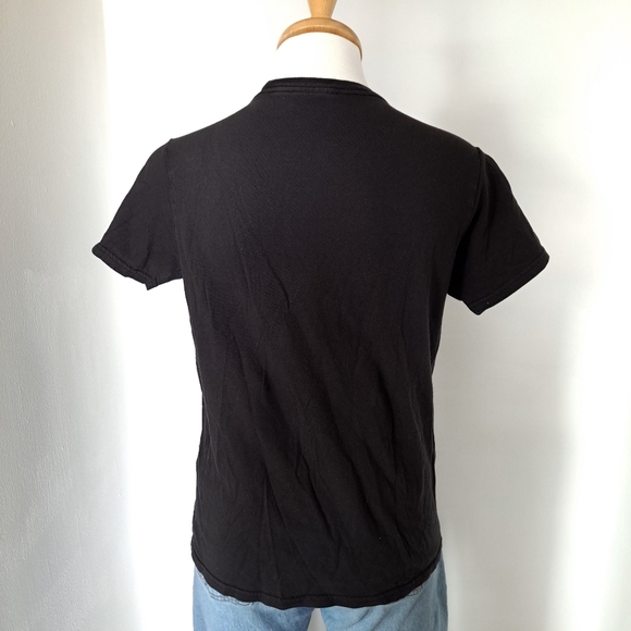 Game of Thrones | Black women's graphic short sleeve t shirt "winter is coming - Picture 3 of 9